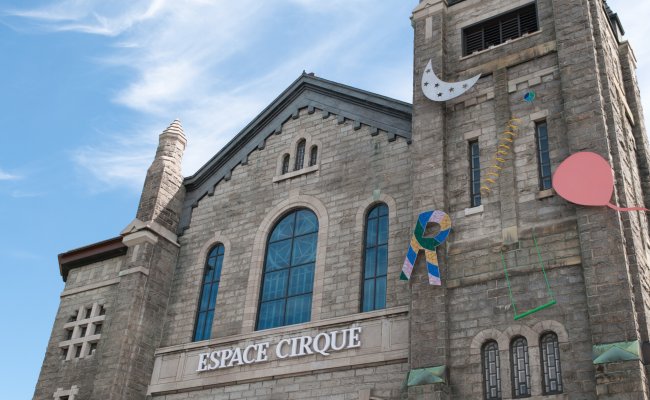 Photo : Cirque de Québec caniveau ornementale
